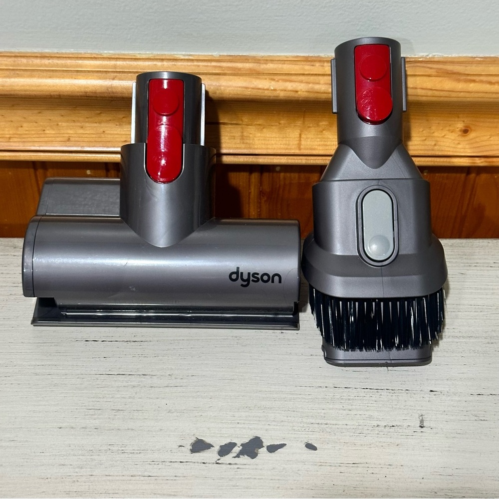 Dyson V7 Cordless Vacuum Attachments
